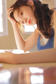 动漫女扒开腿爆乳无遮挡